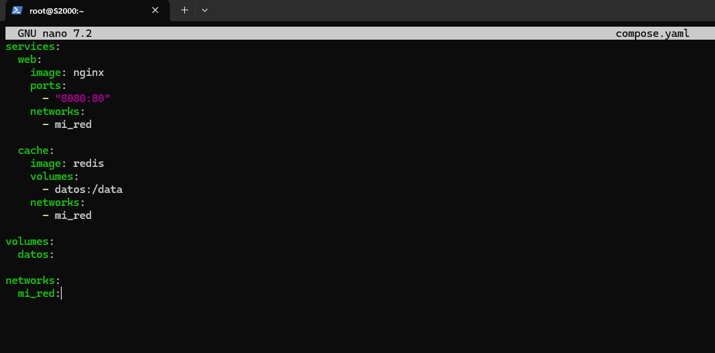 Compose con volúmenes y redes declarados